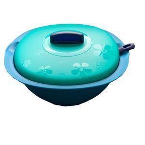 NIB Tupperware Legacy Essentials Round Server in Teal 7 1/2 Cup Capacity